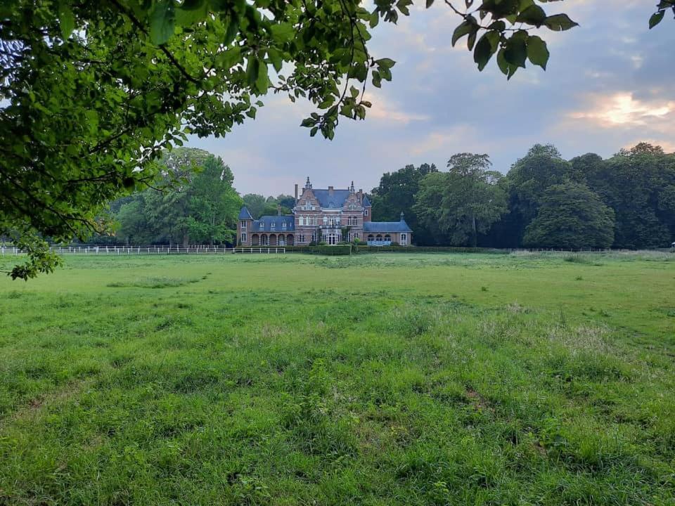 B&B Chateau De Ramegnies-Chin Tournai Exteriör bild